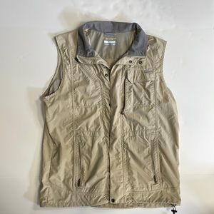 Mens Columbia adventure vest size L EUC